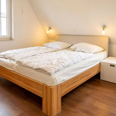 Mit Garten Und Whirlpool Holiday home Gramkow
